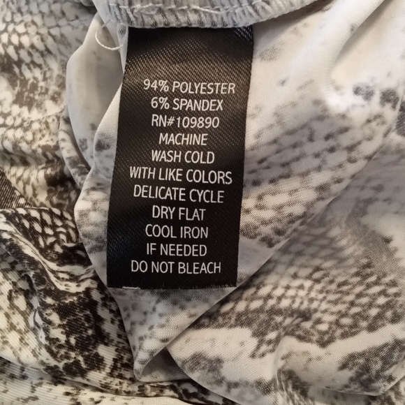 COLDESINA BLOUSE ALEXANDER DESIGNS SMALL ASYMMETRICAL ANIMAL PRINT - Picture 5 of 5